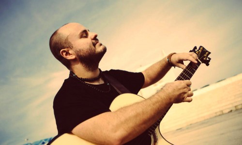 Barley Arts: la magica chitarra di Andy McKee torna in Italia in autunno